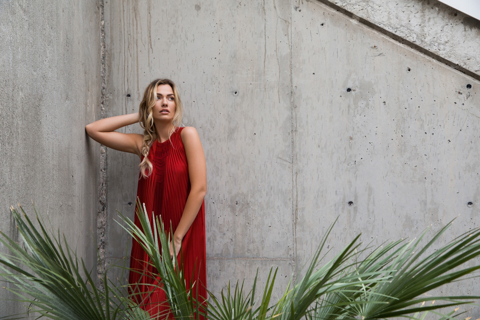 model wearing red dress in arizona